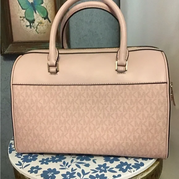 Michael kors pink monogram mk logo barrel satchel - Picture 2 of 16
